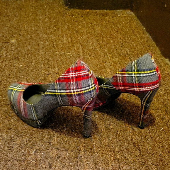 Plaid high heels - Picture 1 of 3